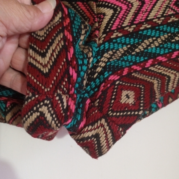 Ecote ethnic tapestry high waisted form fitting shorts women size 10 EUC - Picture 3 of 10